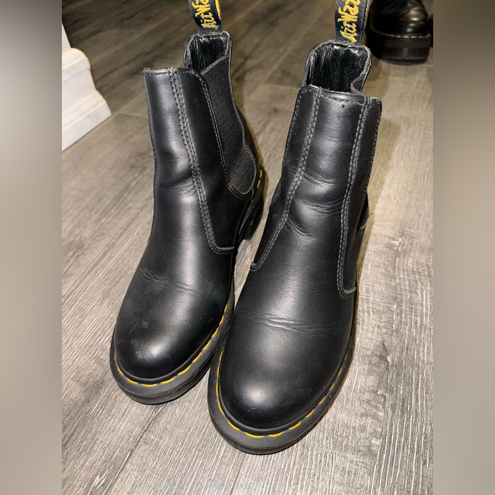 Dr. Martens CADENCE WOMEN'S LEATHER HEELED CHELSEA BOOTS size US 6/ 37